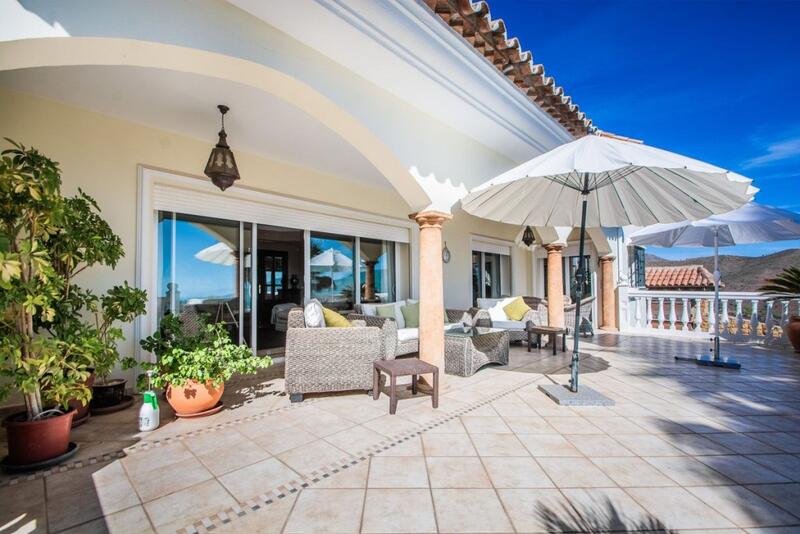 6 bedroom Villa for sale