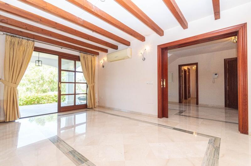 4 bedroom Villa for sale