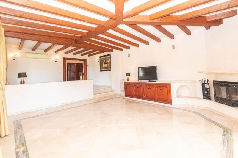 4 Cuarto Villa en venta