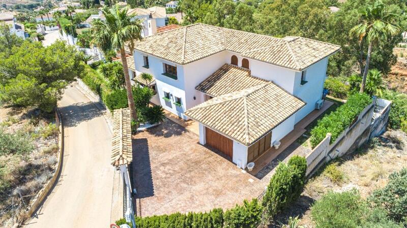 4 Cuarto Villa en venta