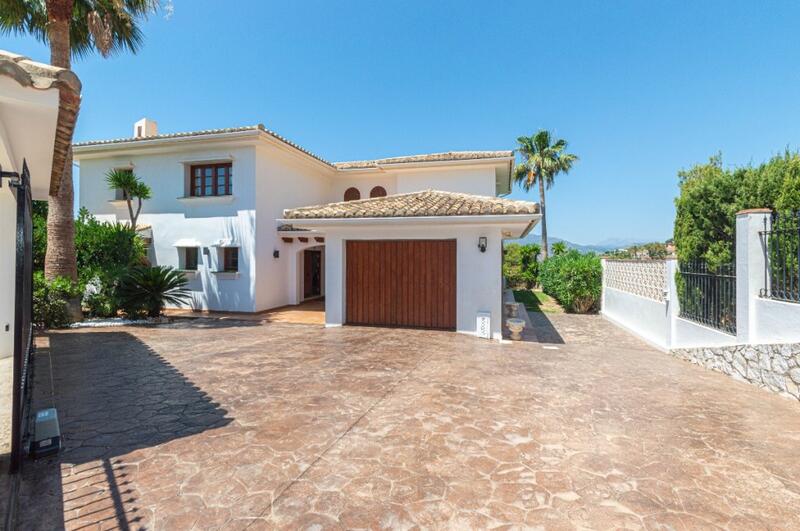 4 bedroom Villa for sale