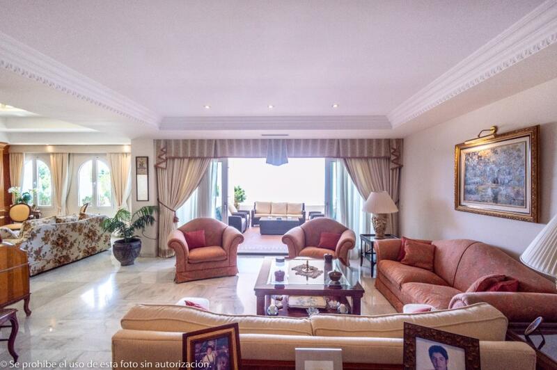 5 bedroom Apartment for sale