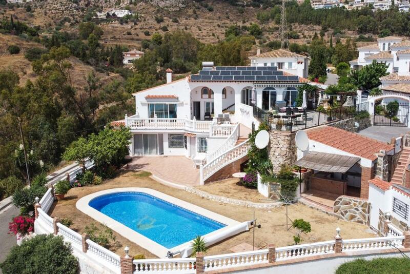 7 bedroom Villa for sale