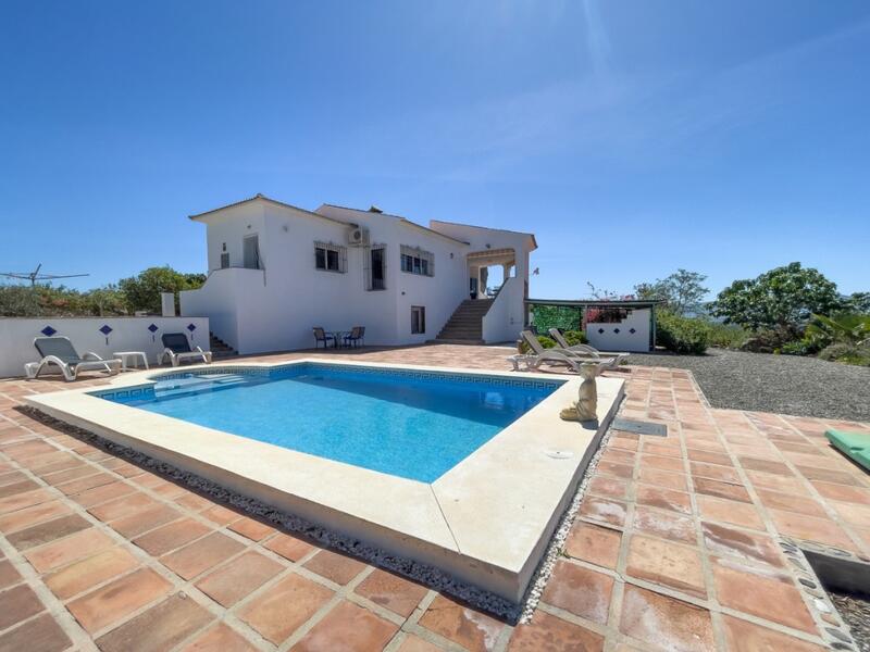 5 bedroom Villa for sale