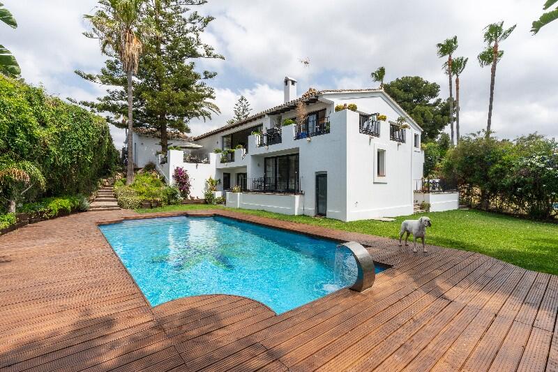 Villa for sale in Marbella, Málaga