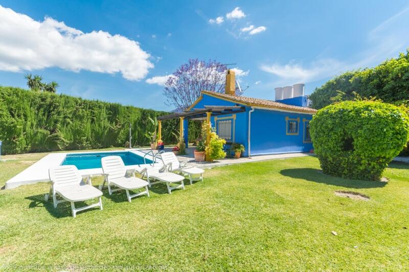 Villa en venta en Fuengirola, Málaga