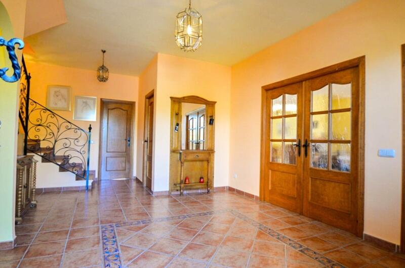 5 bedroom Country House for sale