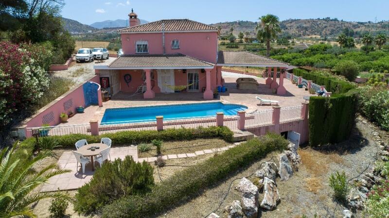 Country House for sale in Coin, Málaga