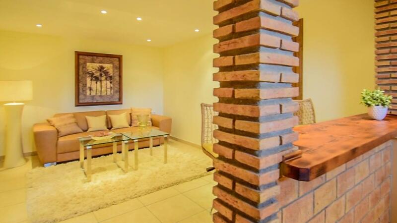 8 Cuarto Casa de Campo en venta