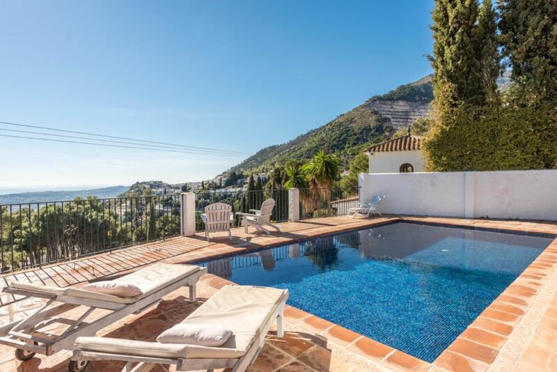 Villa til salgs i Mijas, Málaga