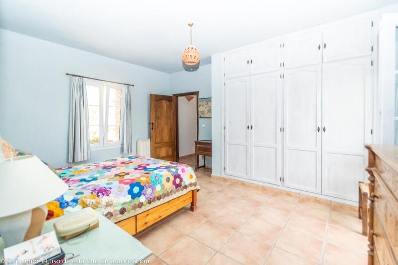 4 chambre Auberge à vendre