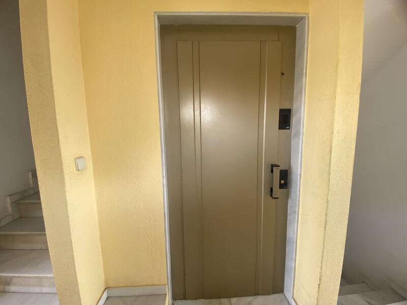 1 slaapkamer Appartement Te koop