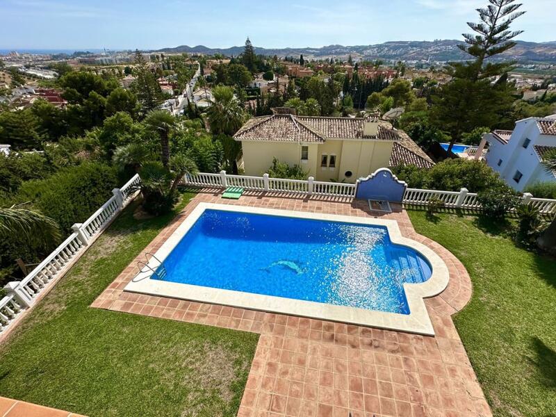 Villa til salgs i Mijas, Málaga