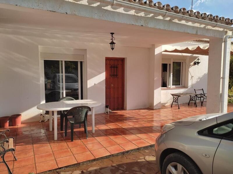 Villa en venta en Estepona, Málaga