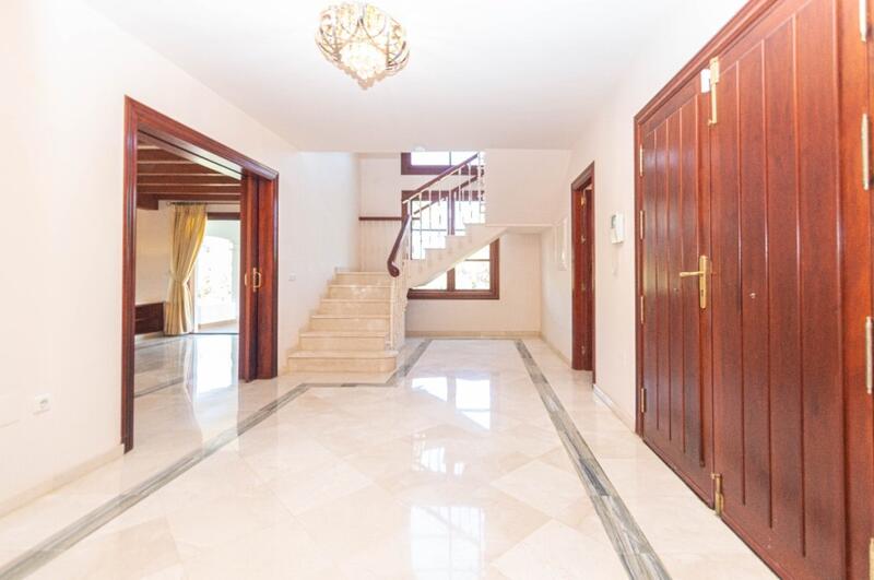 4 Cuarto Villa en venta