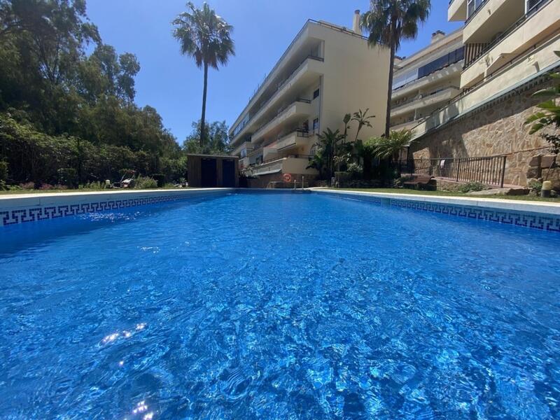 Apartment for sale in Calahonda, Málaga