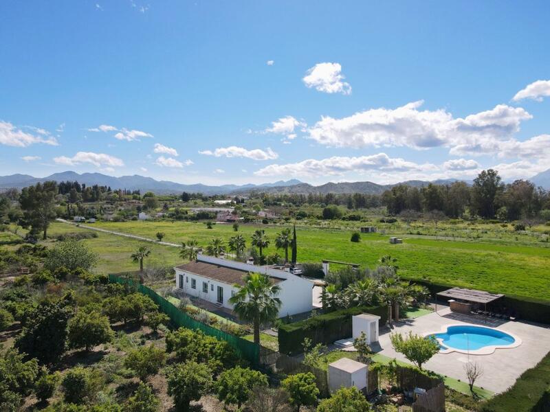 Villa en venta en Coin, Málaga