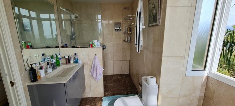 4 Cuarto Villa en venta