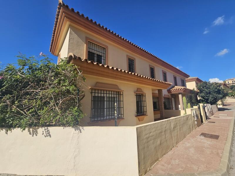 Maison de Ville à vendre dans Riviera del Sol, Málaga