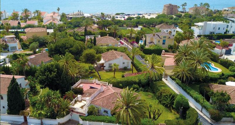 Villa zu verkaufen in Marbella, Málaga