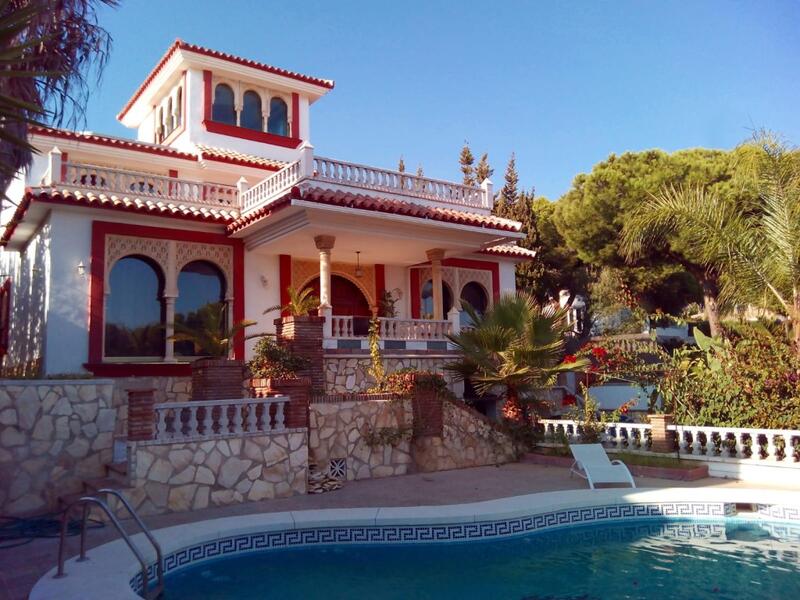 8 bedroom Villa for sale