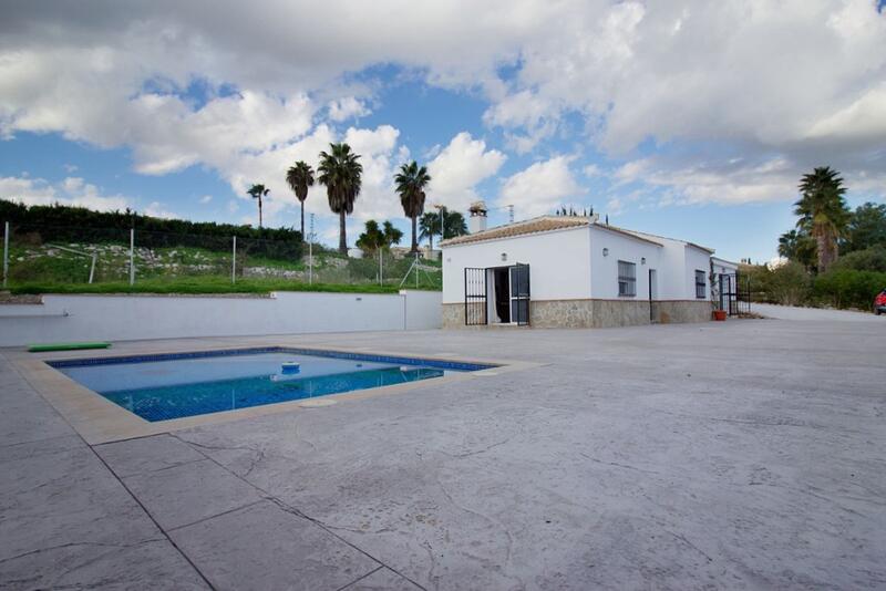 Villa for sale in Cartama, Málaga