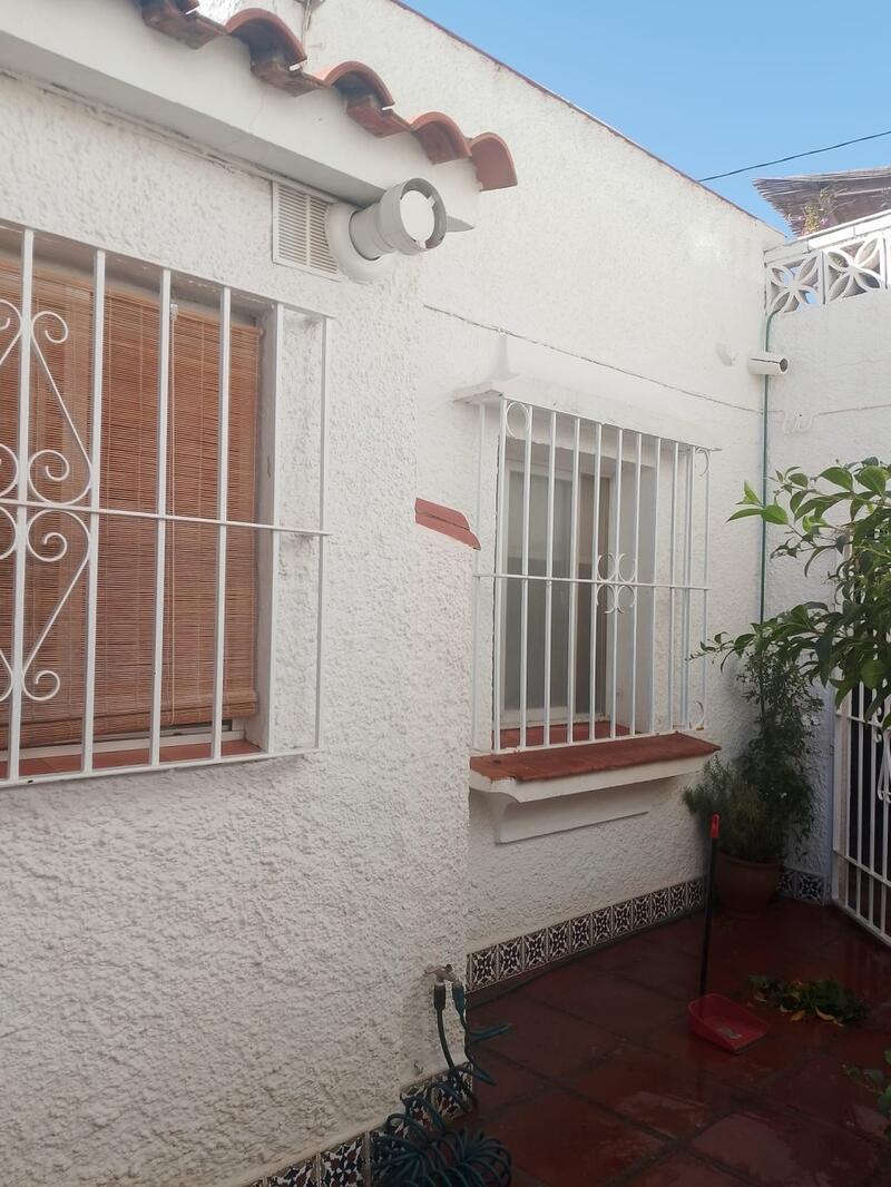 2 bedroom Townhouse for sale