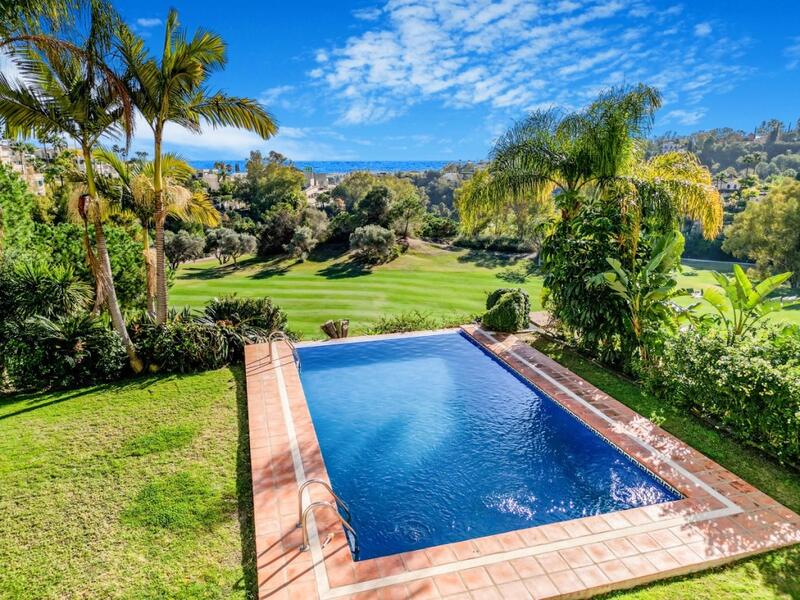 Villa for sale in Benahavis, Málaga