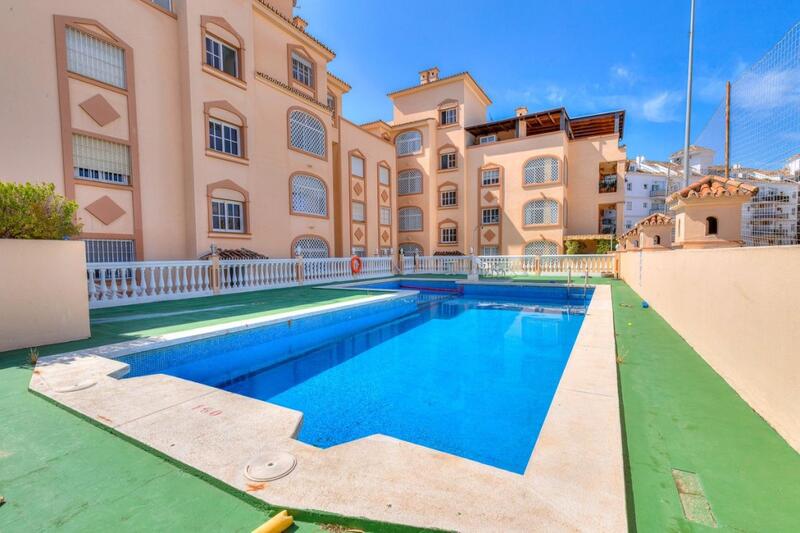 6 bedroom Apartment for sale