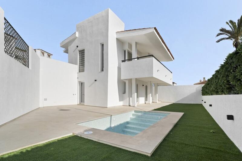 Villa til salgs i Mijas Costa, Málaga