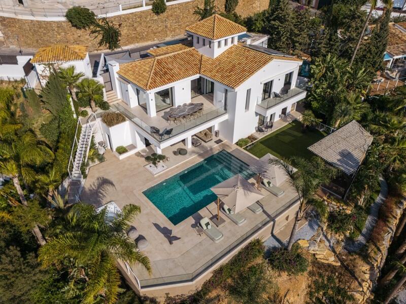 Villa for sale in El Rosario, Málaga