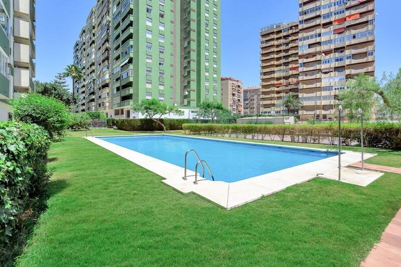 Apartment for sale in Fuengirola, Málaga