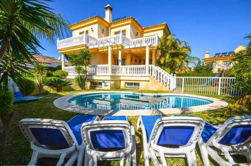 Villa til salgs i Mijas Costa, Málaga