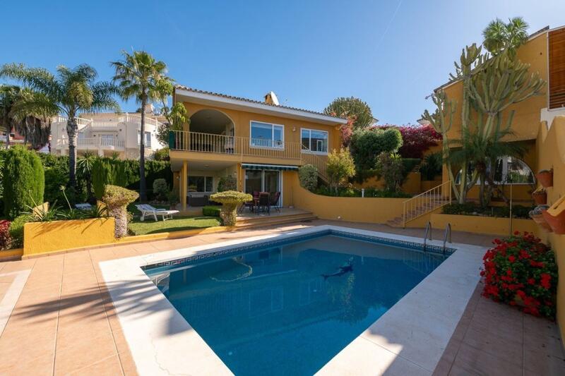 Villa for sale in Riviera del Sol, Málaga