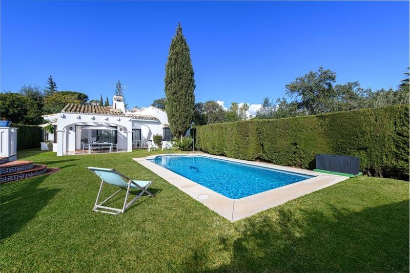 Villa for sale in Calahonda, Málaga