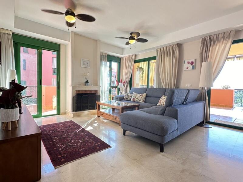 4 bedroom Apartment for sale