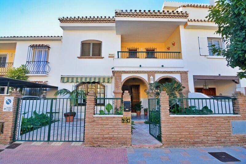 Villa til salg i Fuengirola, Málaga