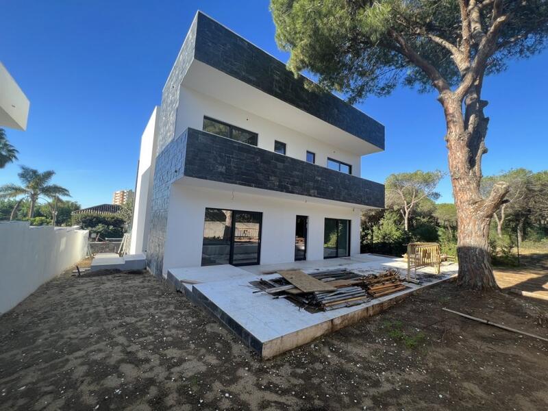 6 Cuarto Villa en venta