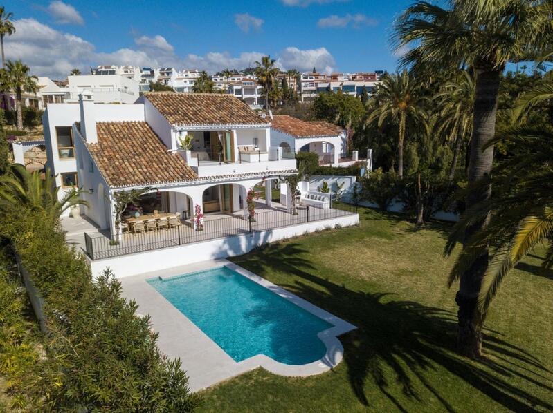 Villa for sale in Rio Real, Málaga