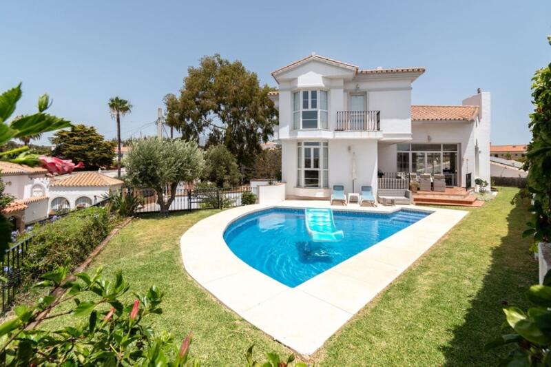 Villa en venta en Mijas Costa, Málaga