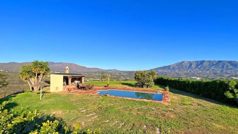 Country House for sale in La Cala de Mijas, Málaga