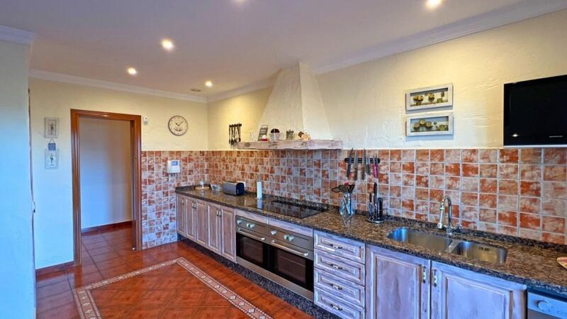 3 bedroom Country House for sale