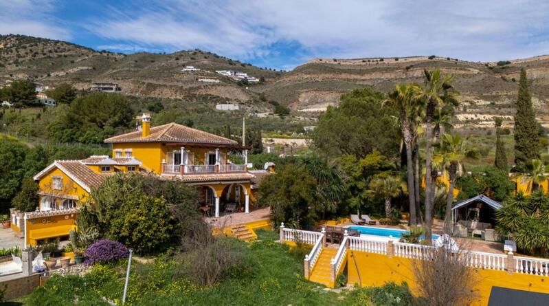 Villa zu verkaufen in Alhaurin el Grande, Málaga